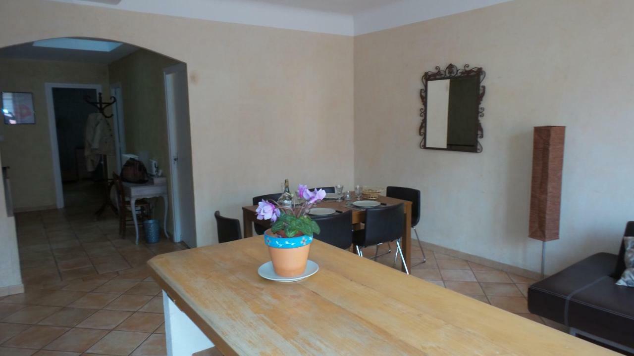 Spacieux Logement Face A La Cite Medievale Carcassonne Exterior foto