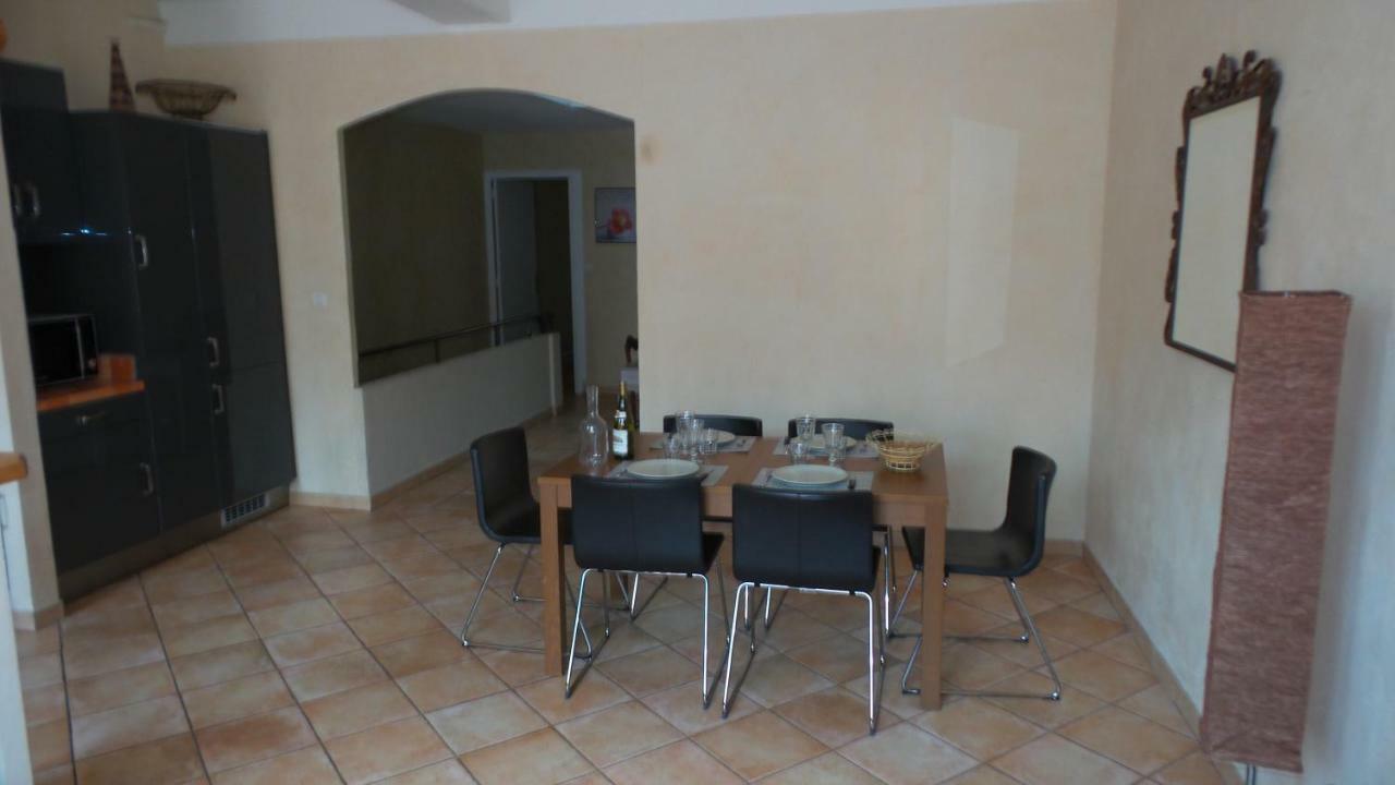 Spacieux Logement Face A La Cite Medievale Carcassonne Exterior foto