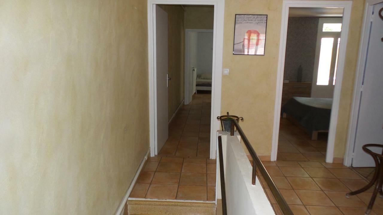 Spacieux Logement Face A La Cite Medievale Carcassonne Exterior foto